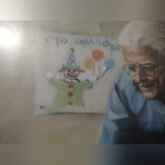 Vintage 'Grandpa And Children' Sandra Kuck Framed Painting - Picture 6 of 8